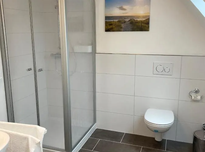 Angela دانكيرن