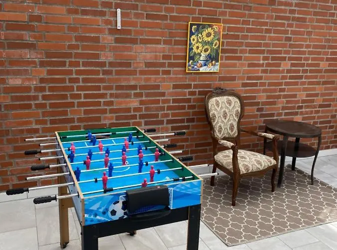 Angela * دانكيرن